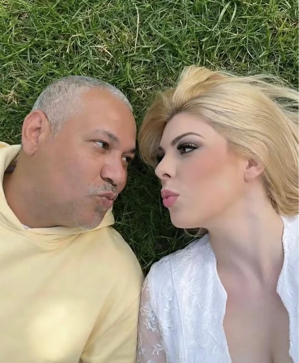 Chrigor com a mulher, Amanda por Reprodução/Instagram