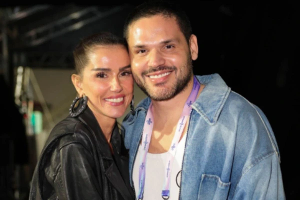 Deborah e namorado