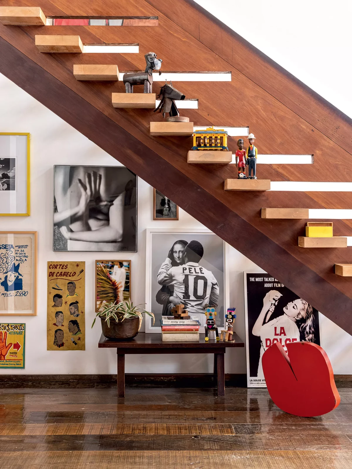 Hélio de la Peña vive em uma mansão de quase 500 m² no Leblon cercada por arte, livros e memórias da família por Divulgação/Casa Vogue
