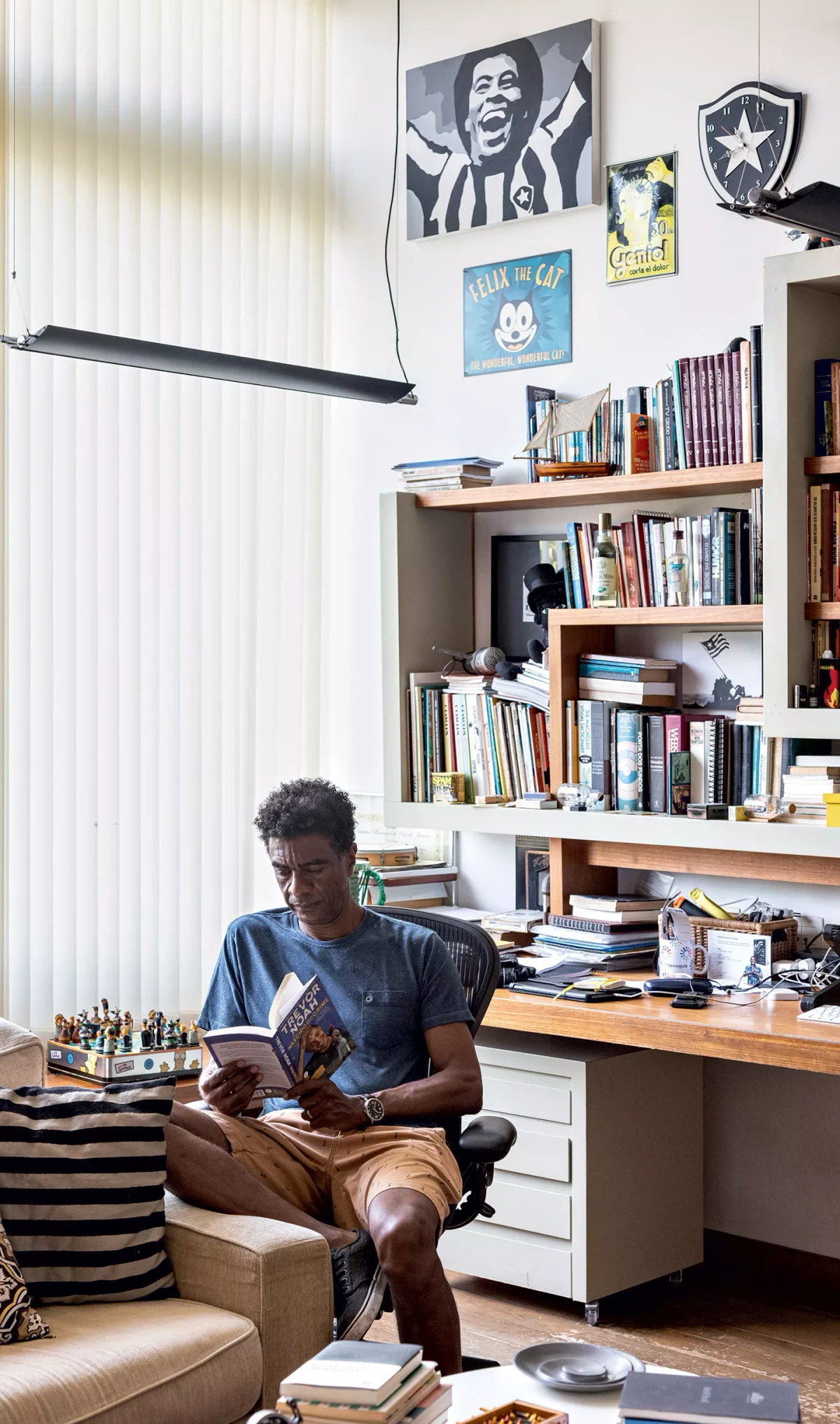Hélio de la Peña vive em uma mansão de quase 500 m² no Leblon cercada por arte, livros e memórias da família por Divulgação/Casa Vogue