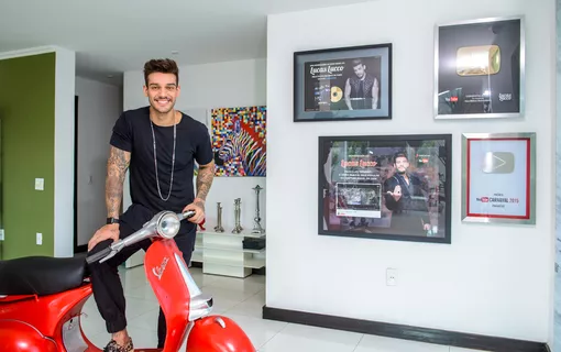 Lucas Lucco viveu em uma mansão na Barra da Tijuca por Fabio Cordeiro/ Revista QUEM