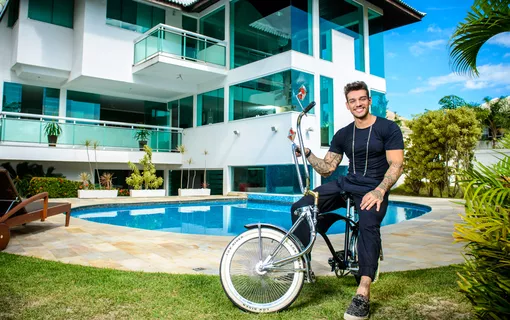 Lucas Lucco viveu em uma mansão na Barra da Tijuca por Fabio Cordeiro/ Revista QUEM