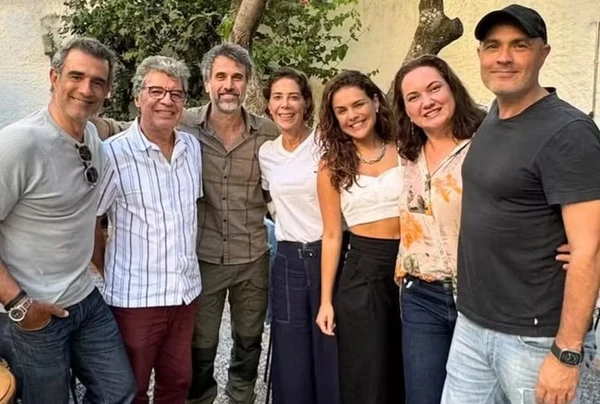 Marcos Pasquim, Paulo Betti, Eriberto Leão, Angela Vieira, Paloma Bernardi, Daíse Amaral e o diretor Alexandre Avancini  por Reprodução/Instagram