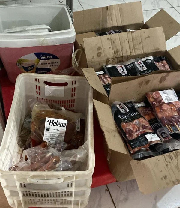 Carnes apreendidas em Lauro de Freitas por Carnes apreendidas em Lauro de Freitas