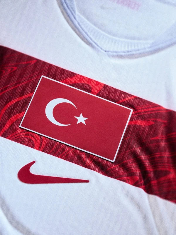 Uniforme da Turquia para Copa do Mundo 2026 por Divulgação