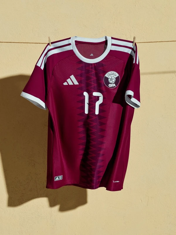 Uniforme do Catar para Copa do Mundo 2026 por Divulgação