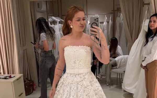 Viih Tube em prova de vestidos de noiva