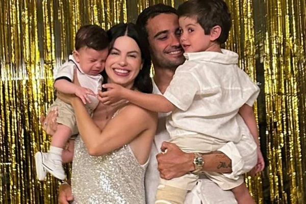  Nasce terceiro filho de Sthefany Brito por Reprodução