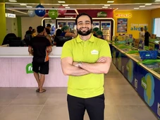 Imagem - Empresário de 25 anos começou como operador de fábrica e hoje lidera marca que faturou R$ 300 milhões
