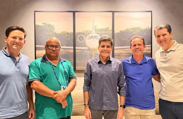 ACM Neto recebe apoio de vice-prefeito na Bahia