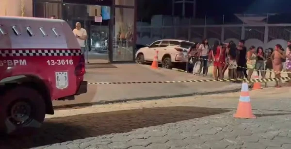 Ex-prefeito mata a ex-esposa durante assinatura de divórcio e tira a própria vida em seguida por Reprodução