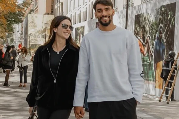 Lucas Paquetá e esposa por Reprodução