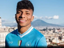 Imagem - Atacante que estava na Série C há dois anos é comprado por quase R$ 100 milhões pelo Napoli