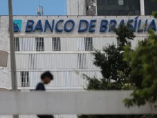 Imagem - Socorro bilionário a banco vai congelar salários e vetar concursos