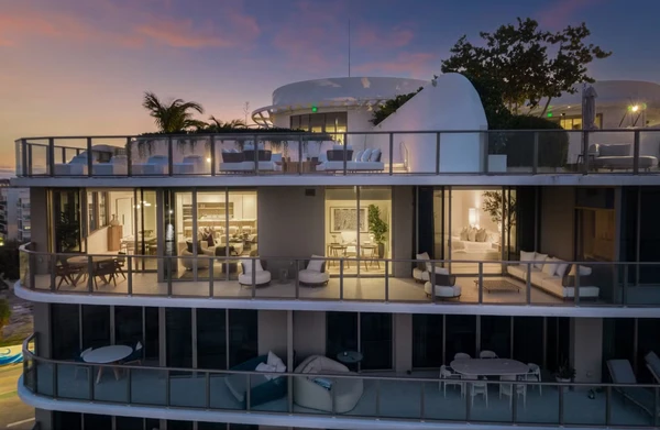 Cobertura de Ronaldo Fenômeno em Miami por Reprodução/@vivihomesorlando