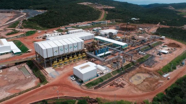 Ela é a primeira e única operação de mineração e separação de terras raras fora da Ásia com produção relevante