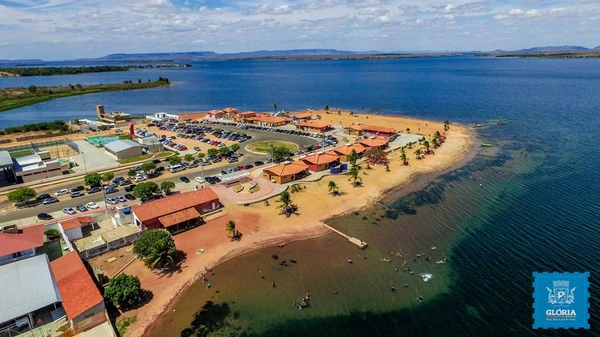 Glória lidera a produção aquícola no estado, produz cerca de 825 toneladas de tilápia por mês, gera empregos e abastece mercados em seis estados do Nordeste. por Divulgação 
