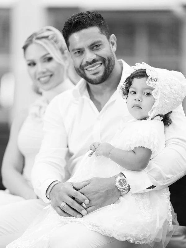 Hulk e a esposa, Camila, batizaram a filha do casal por Reprodução/Instagram @hulkparaiba @dra.camilasousa_ @dnfotos 