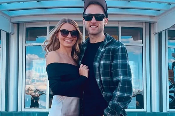 Jesse Ridgway e a esposa, Ashley Ridgway por Reprodução