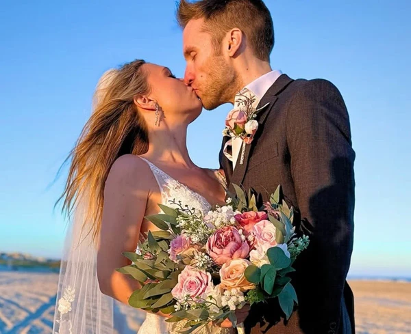 Jesse Ridgway e a esposa, Ashley Ridgway por Reprodução