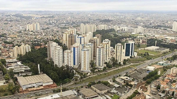 Município ostenta a impressionante marca de 13.416 hab/km²