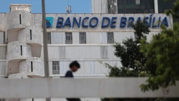 Projeto de Celina Leão valida em regime de urgência socorro de R$ 6,6 bilhões ao BRB com aval do STF.