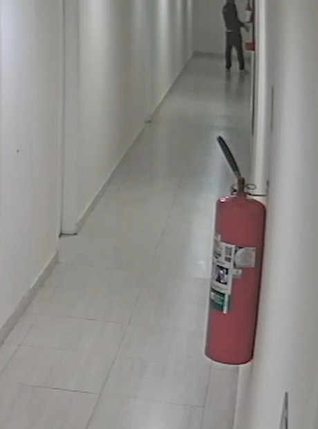 Suspeito entrou em condomínio para cometer o crime por Reprodução