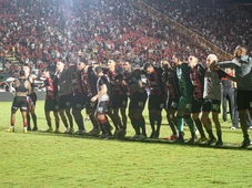 Imagem - Jair Ventura celebra título do Vitória na Copa do Nordeste após 16 anos: “Feliz por marcar meu nome na história”