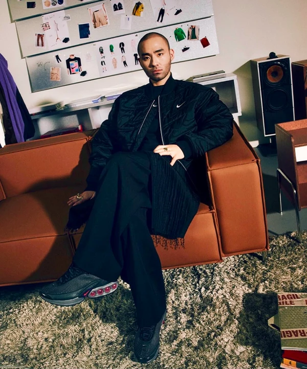 Stylist e diretor de moda Kim Venchy por Reprodução