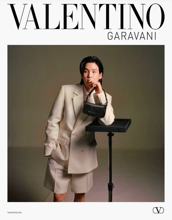 Suga, do BTS, para a Valentino,  produzido por Kim Venchy por Reprodução