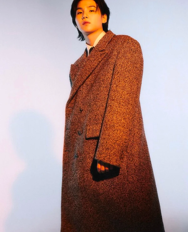 Stylist e diretor de moda, Kim Venchy por Reprodução