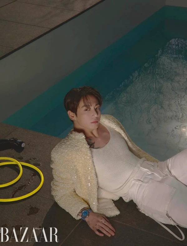 Jung Kook, do BTS, pra a Bazaar, produzido por Kim Venchy por Reprodução