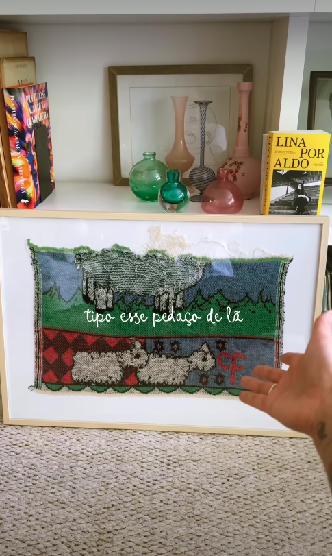 Jornalista mora com a filha em apartamento cercado por história por Reprodução | Instagram