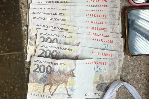 Cinco pessoas são presas por venda de notas falsas de R$ 200 na Bahia