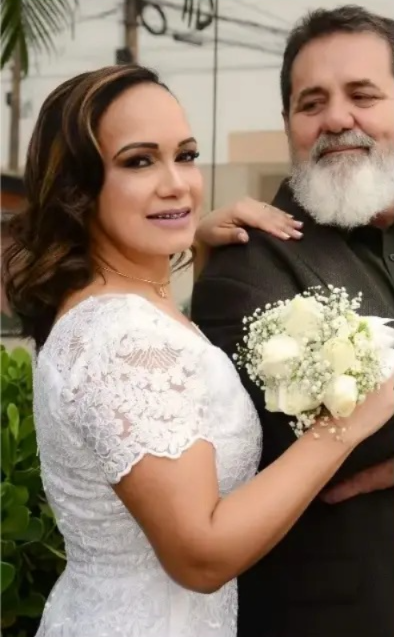 Vitérico Jabur Maluf, de 65 anos, e a esposa, Jucineide Maluf, de 39 por Reprodução