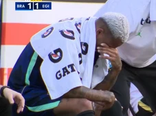 Imagem - Wesley deixa estádio mancando após Brasil x Egito; veja as opções de Ancelotti em caso de corte