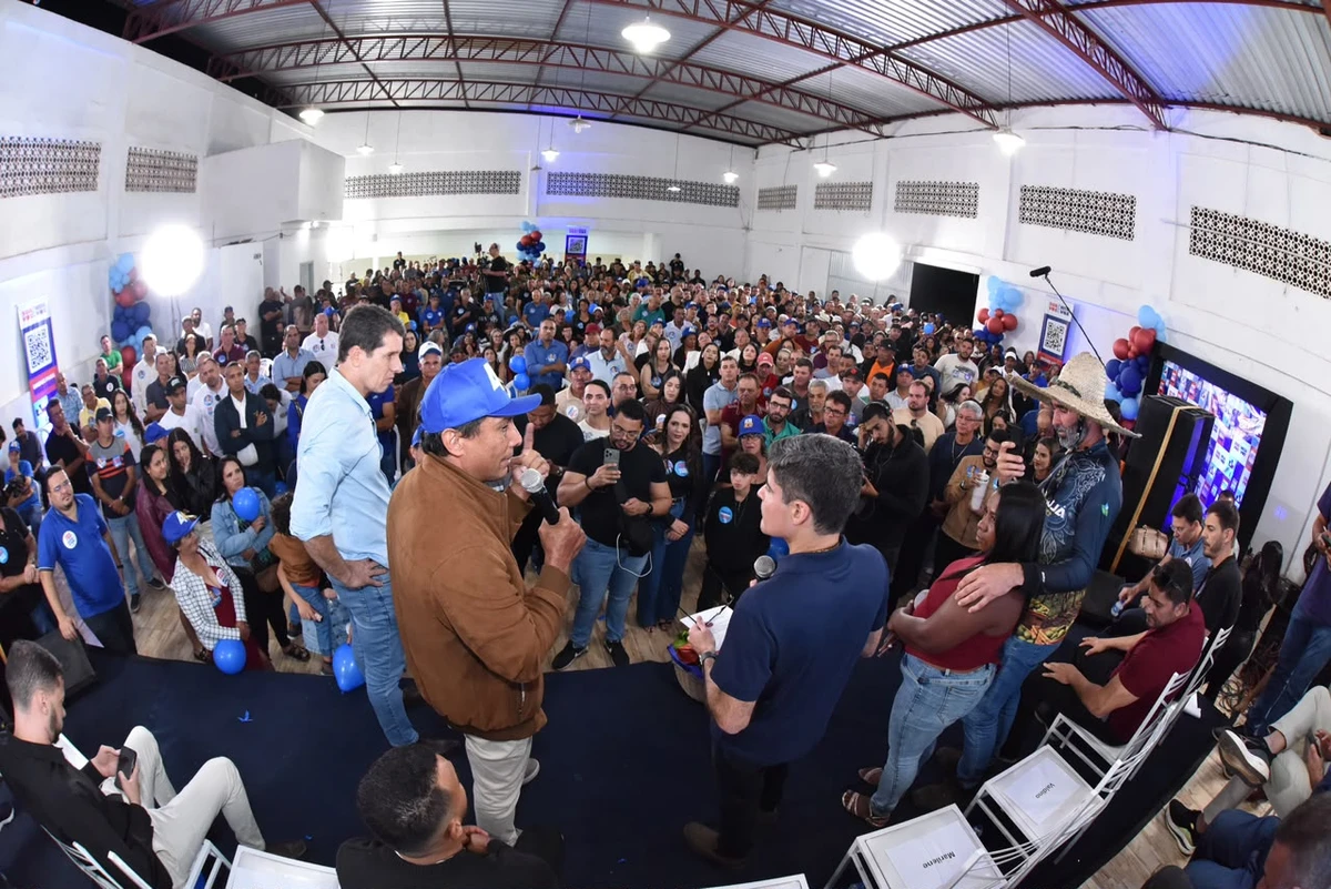 ACM Neto durante movimento “Sua voz é nossa voz” a Barra da Estiva