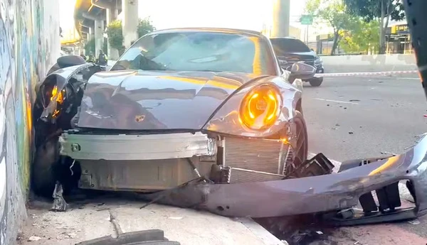 Fábio Giga bateu Porsche 911 Carrera GTS na Zona Sul de São Paulo por Reprodução