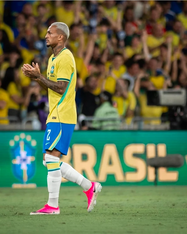 Wesley faz desabafo emocionado após ser cortado da Seleção por Reprodução