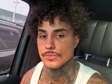 Imagem - 'Descumpriu contrato': MC Livinho é escoltado pela polícia após show; entenda