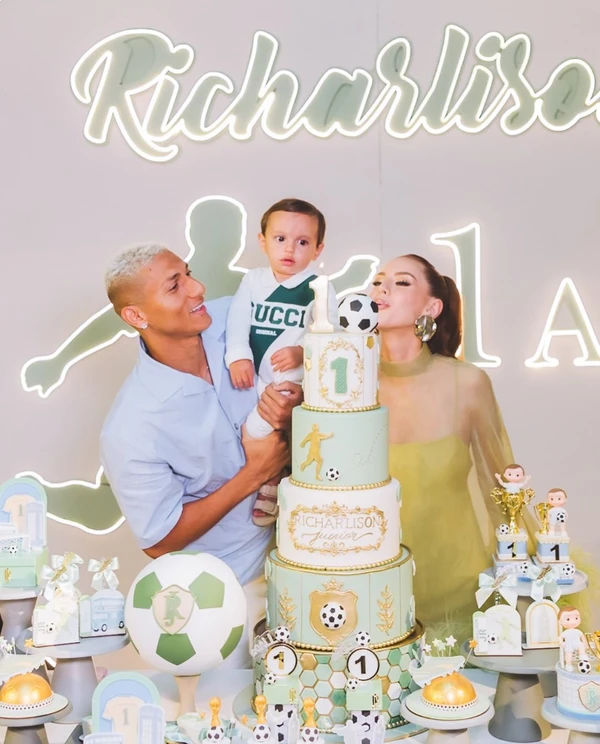 Aniversário de 1 ano de Richarlison Jr., filho de Richarlison e Amanda Araújo por Reprodução/Instagram @atelie_cleidebicchelli
