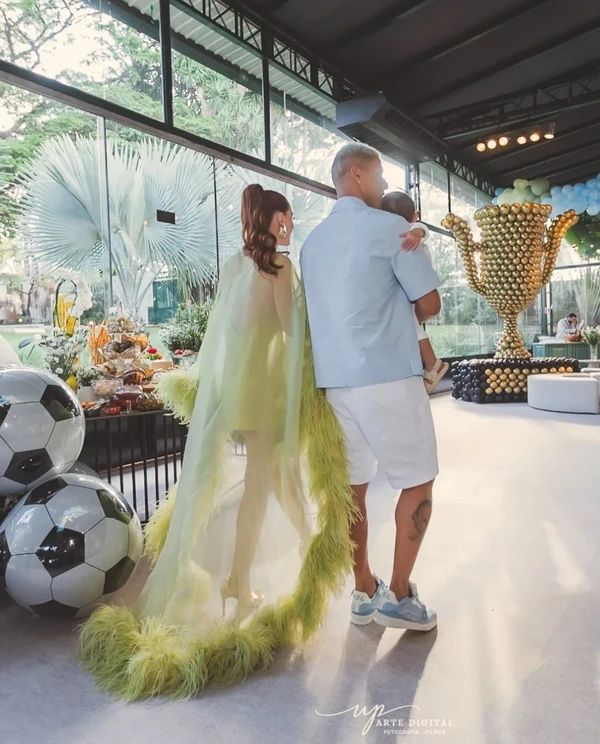 Aniversário de 1 ano de Richarlison Jr., filho de Richarlison e Amanda Araújo por Reprodução/Instagram @atelie_cleidebicchelli