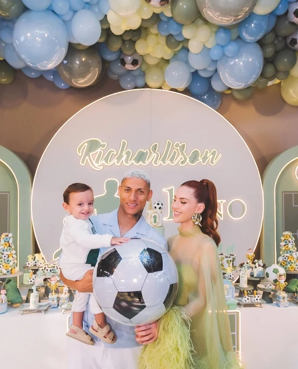 Aniversário de 1 ano de Richarlison Jr., filho de Richarlison e Amanda Araújo por Reprodução/Instagram @atelie_cleidebicchelli