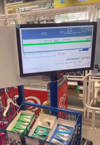 Cíntia brincou com valor dos itens 