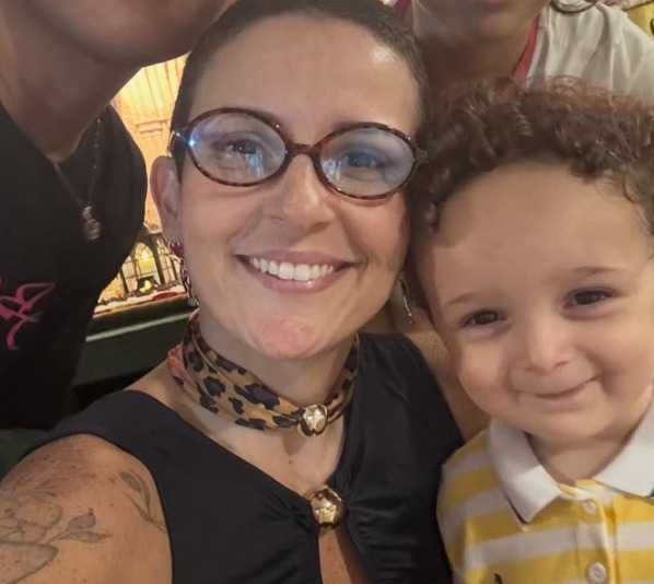 Matias, de dois anos, comprou um sofá pelo celular da mãe  por Reprodução/ Redes sociais 