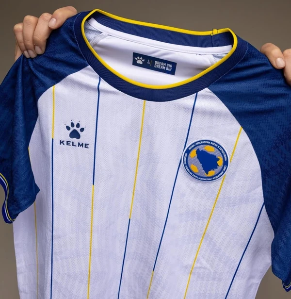 Uniforme da Bósnia e Herzegovina para Copa do Mundo 2026  por Divulgação