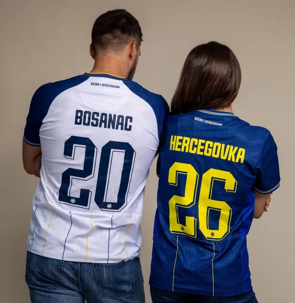 Uniforme da Bósnia e Herzegovina para Copa do Mundo 2026  por Divulgação
