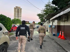Imagem - PM da ativa e ex-policial são alvos de operação contra sequestros e extorsão na Bahia