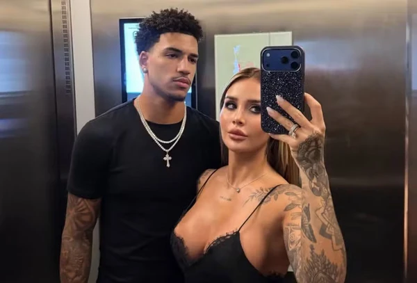 À espera da 1ª filha, Bruna Rotta e o jogador Kauã Elias confirmam término após chá revelação por Reprodução/Instagram