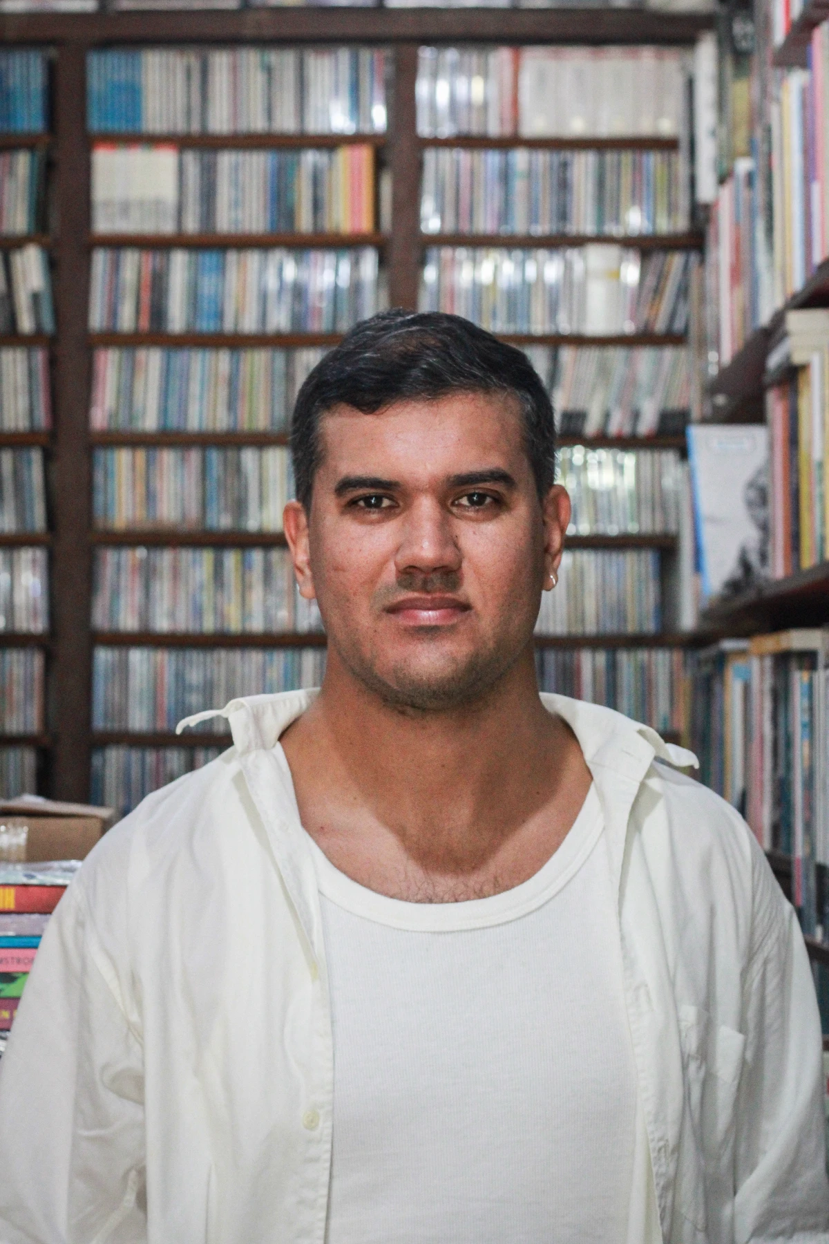 Cantor Léo Rocha   por Divulgação  